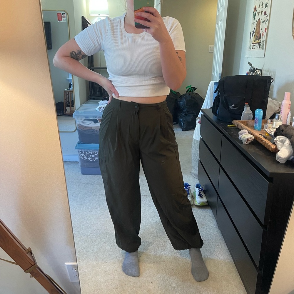 Stylish Olive Green High-Waisted Pants